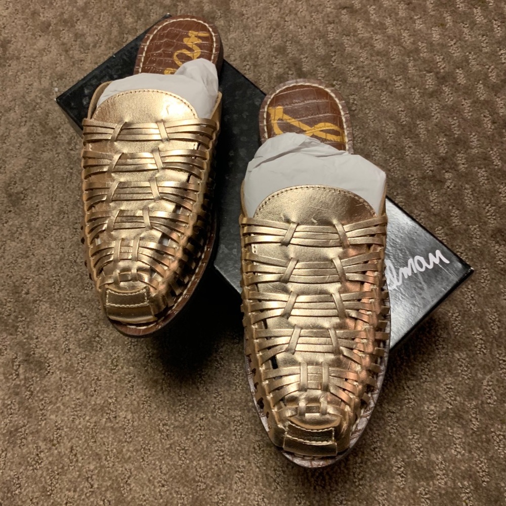 Sam Edelman size 8.5 Rose Gold Slides